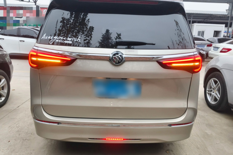 别克GL8 2022款 ES陆尊 653T 尊享型车身外观6