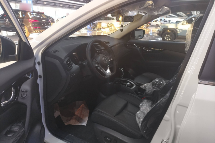 日产 奇骏 2023款 经典 2.0L 两驱智联臻享版中控内饰7002