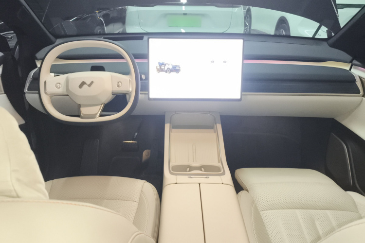 乐道L60 2024款 60kWh 四驱版中控内饰12