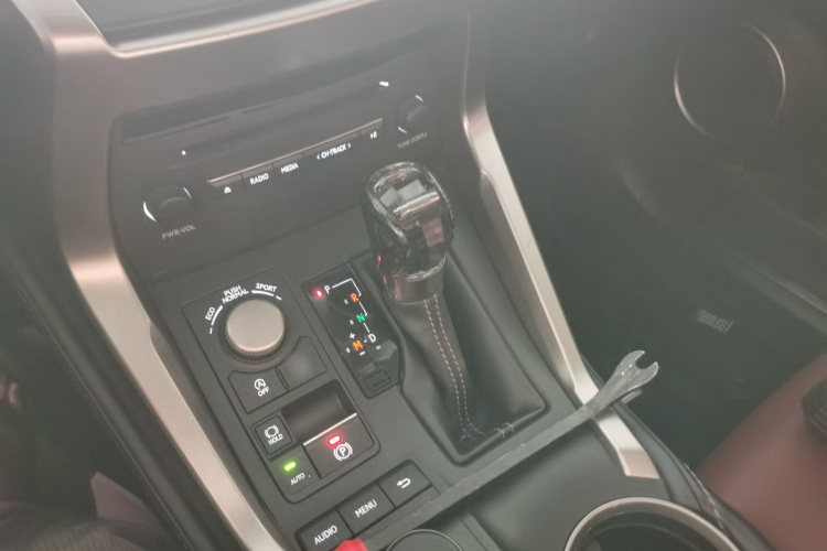 雷克萨斯NX 2015款 200t 全驱 锋尚版局部细节18