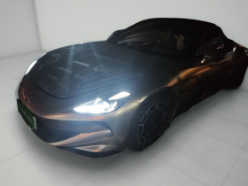 名爵 MG Cyberster 2024款 501km 魅力心动版