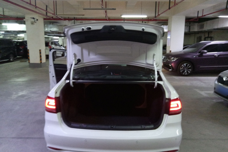 大众 2019款 朗逸启航 1.5L 自动风尚版 国VI机舱底盘23