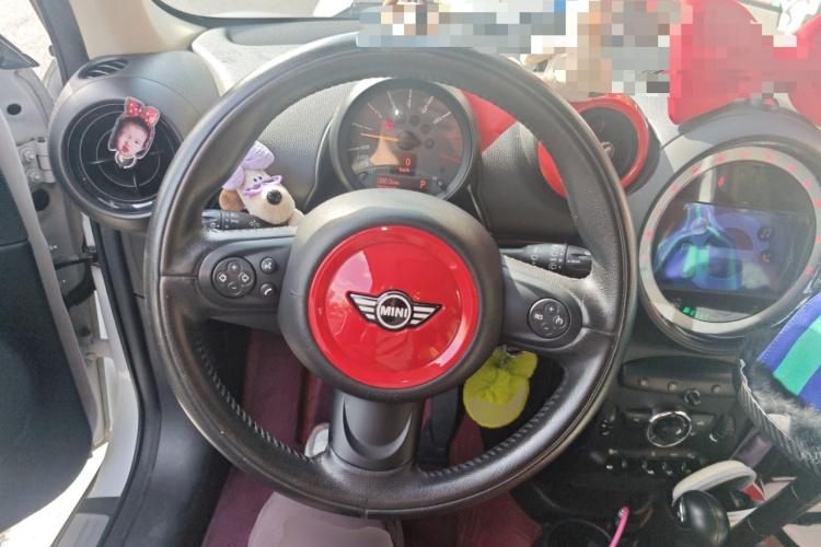 MINI Countryman 2016款 1.6T COOPER ALL4 Fun装备控中控内饰13