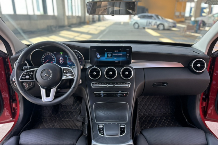 奔驰C级 2019款 改款 C 260 L 运动版中控内饰7007