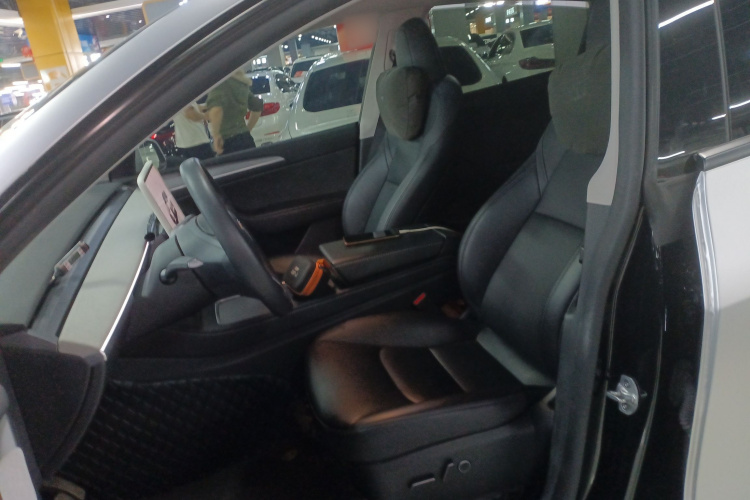 特斯拉 Model Y 2023款 后轮驱动版局部细节19