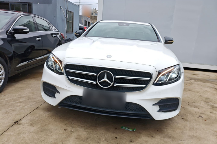 奔驰E级 2017款 E 200 运动型 4MATIC车身外观2