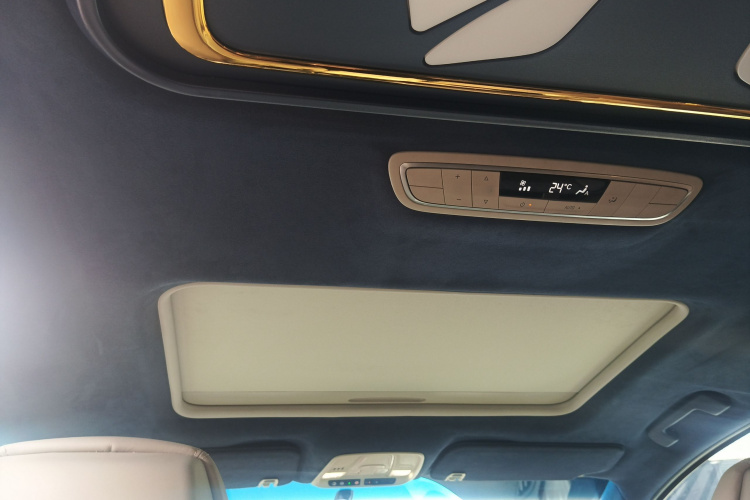 别克GL8 2021款 ES陆尊 653T 舒适型中控内饰22