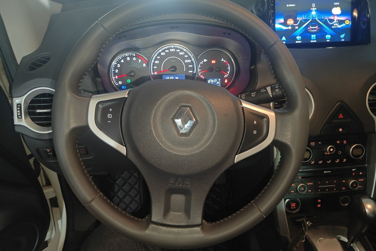 雷诺 科雷傲(进口) 2014款 改款 2.0L 两驱时尚版中控内饰13