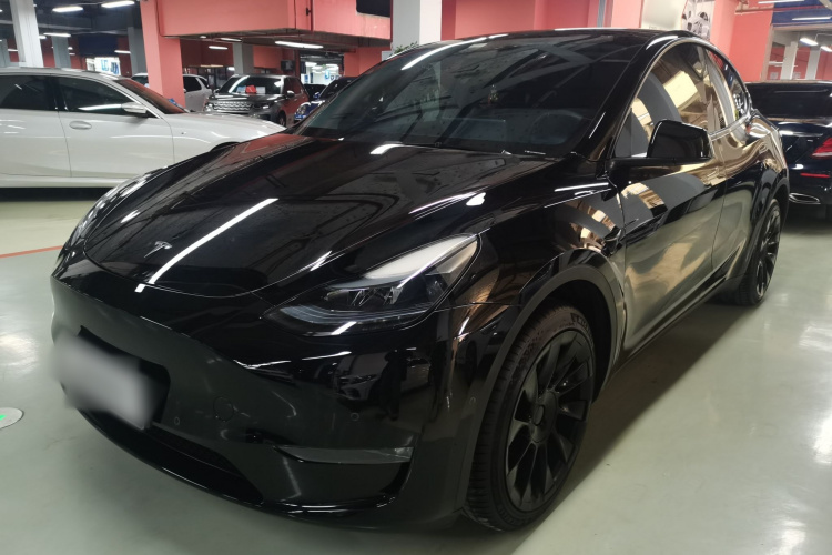 特斯拉 Model Y 2023款 长续航全轮驱动版车身外观1