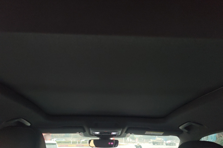 大众 帕萨特 2025款 Pro 380TSI 星空龙尊版中控内饰22