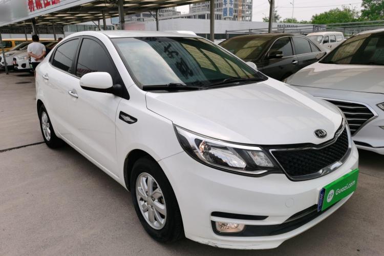 起亚K2 2015款 三厢 1.4L MT GLS车身外观6002