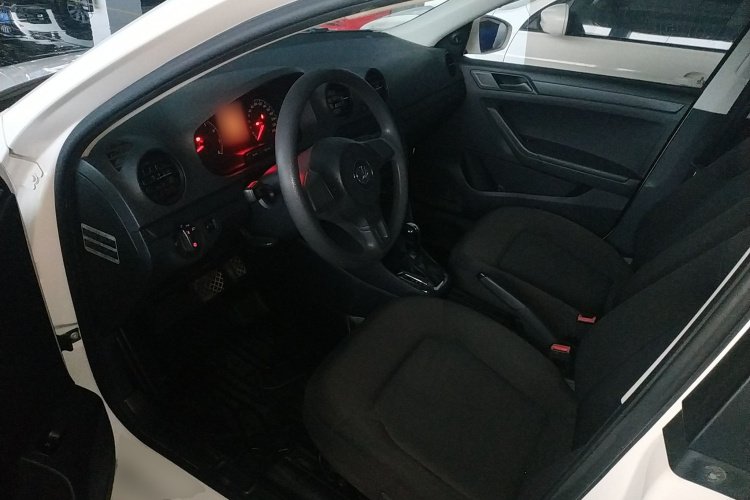 大众 捷达 2015款 1.6L 自动时尚型中控内饰20