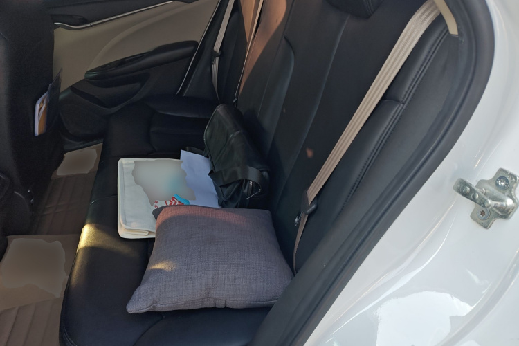 别克 英朗 2015款 15N 自动进取型中控内饰21