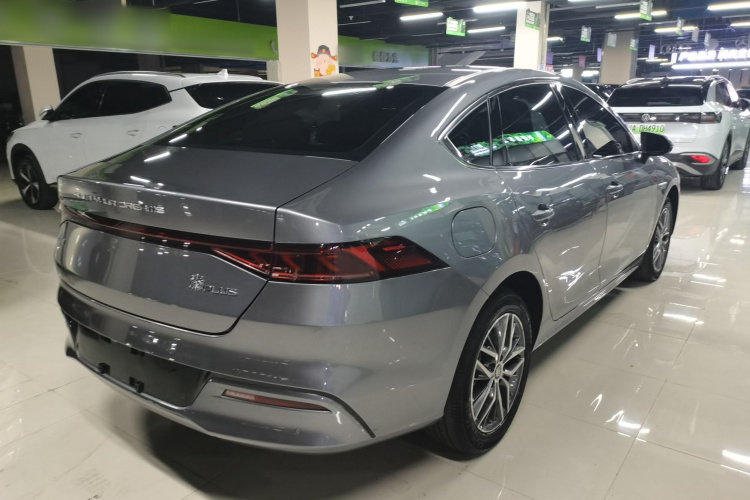 比亚迪 秦PLUS 2023款 冠军版 EV 420KM领先型车身外观7