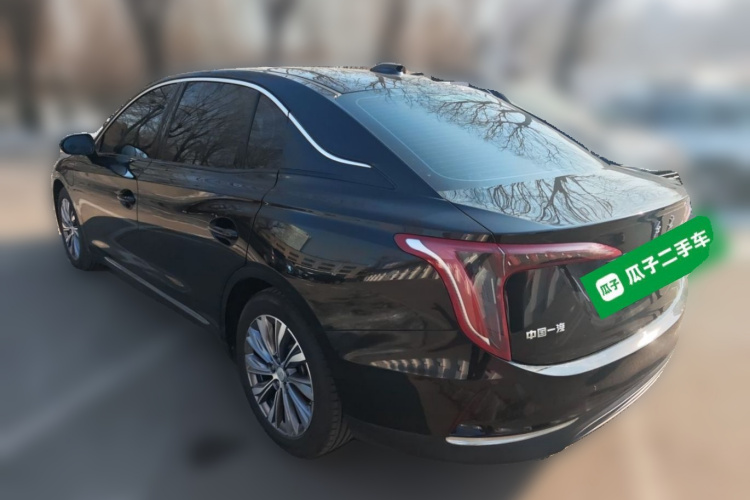 红旗E-QM5 2022款 431km 充电乐享版车身外观5