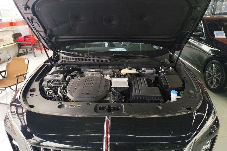红旗H5 PHEV 2025款 170 超混版机舱底盘24