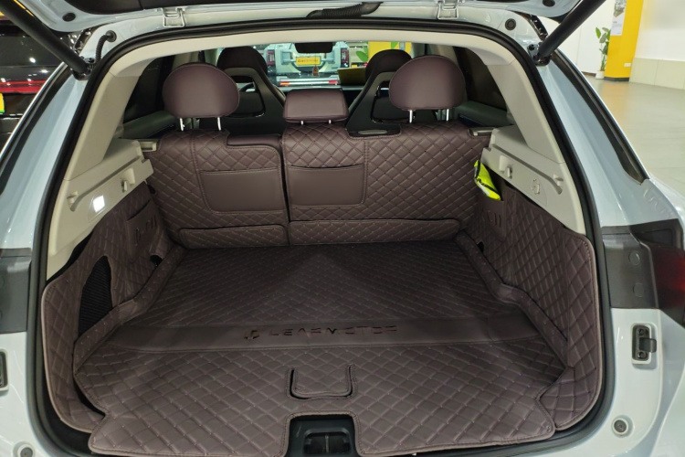 零跑汽车 零跑C11 2024款 纯电 580尊享版机舱底盘23