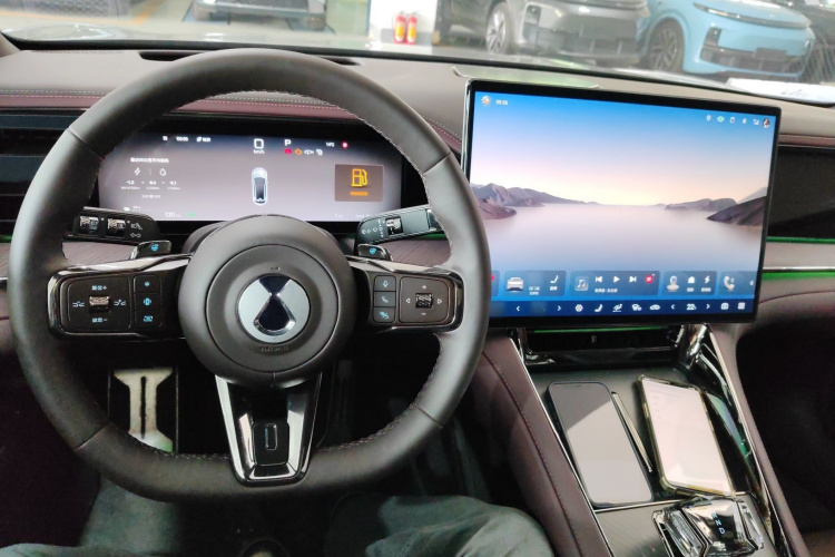 腾势Z9GT 2024款 1100四驱Ultra版中控内饰12