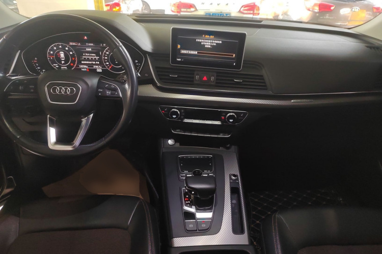 奥迪Q5L 2018款 45 TFSI 尊享时尚型 国V中控内饰7002