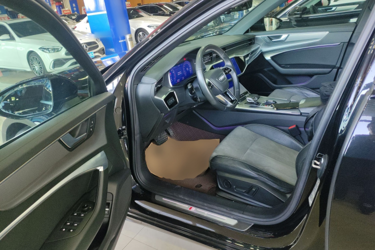 奥迪A6L 2021款 45 TFSI 臻选动感型中控内饰20
