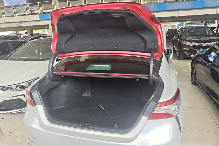 丰田 凯美瑞 2018款 2.0S 锋尚版局部细节23