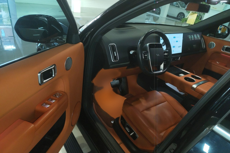 理想汽车 理想L9 2024款 Ultra中控内饰7003
