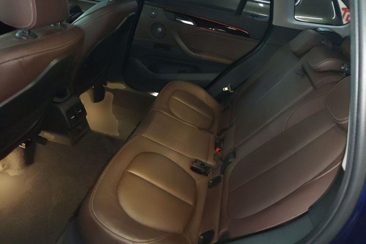 宝马X1 2018款 xDrive20Li 尊享型中控内饰21