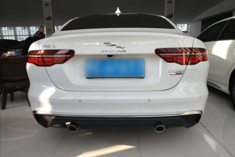 捷豹XEL 2020款 2.0T 200PS S进取优雅版车身外观6004