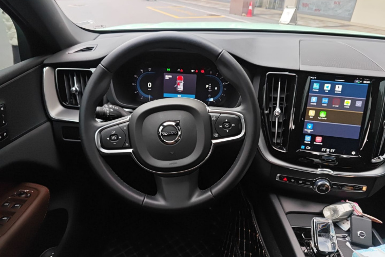 沃尔沃XC60 2024款 B5 四驱智逸豪华版中控内饰13