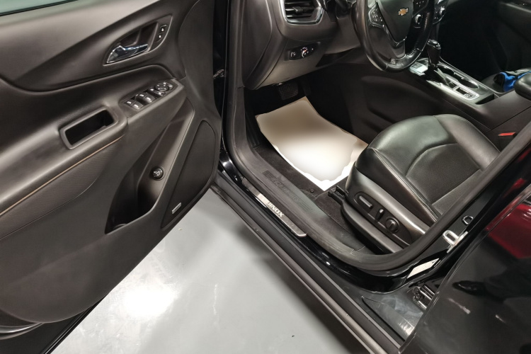 雪佛兰 探界者 2018款 RS 550T 自动四驱捍界版中控内饰20