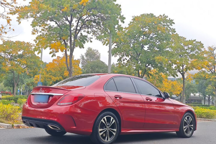 奔驰C级 2018款 C 200 运动版车身外观6006