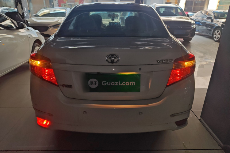 丰田 威驰 2014款 1.5L 自动智臻版车身外观6