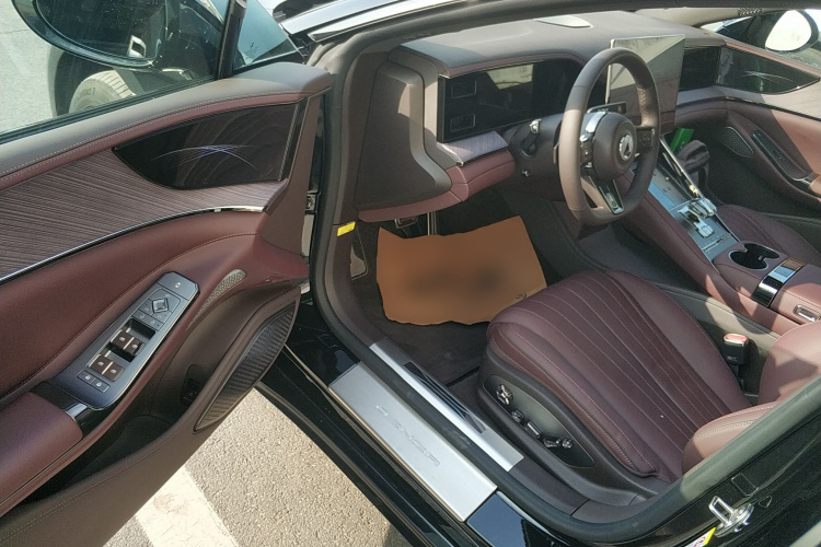 腾势Z9GT 2024款 1100四驱Max首发版中控内饰20