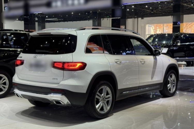 奔驰GLB 2022款 改款二 GLB 200 时尚型车身外观6001