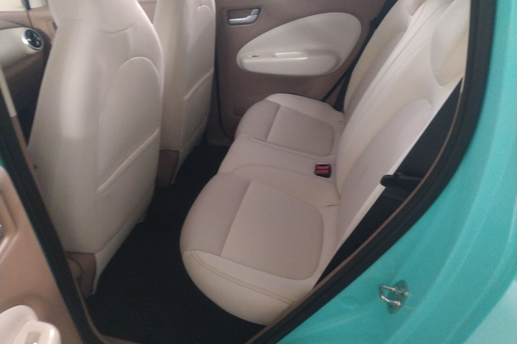 五菱汽车 宏光MINIEV 2025款 四门版 臻享+款中控内饰21