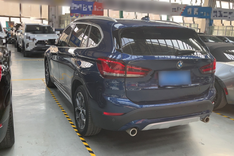 宝马X1 2020款 sDrive20Li 尊享型车身外观6007