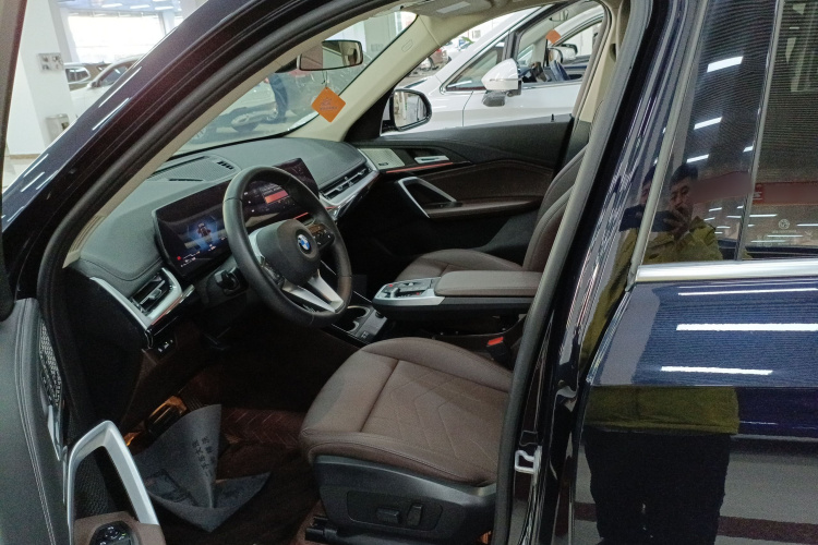 宝马X1 2023款 sDrive25Li X设计套装中控内饰19