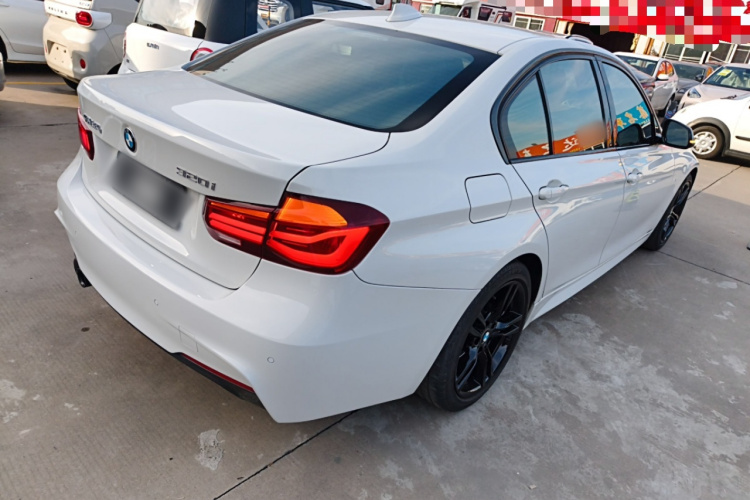 宝马3系 2019款 320i M运动曜夜版车身外观7