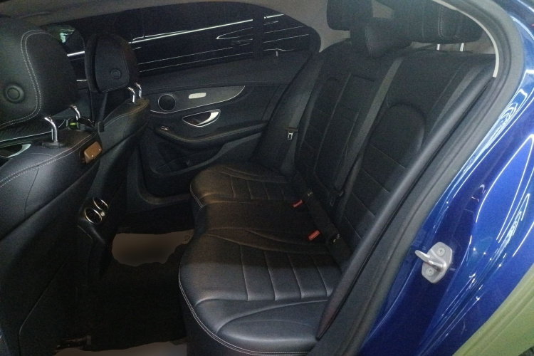 奔驰C级 2017款 改款 C 200 L 运动版中控内饰21