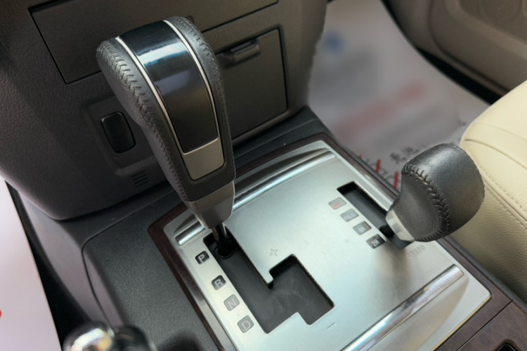 三菱 帕杰罗（平行进口）局部细节9005