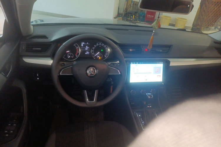 斯柯达 速派 2016款 TSI280 DSG前行版中控内饰12