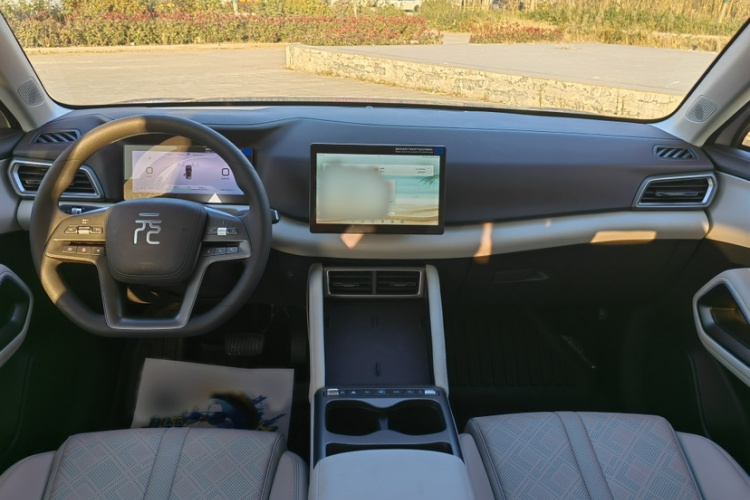 比亚迪 元UP 2025款 301KM 领航型中控内饰7001