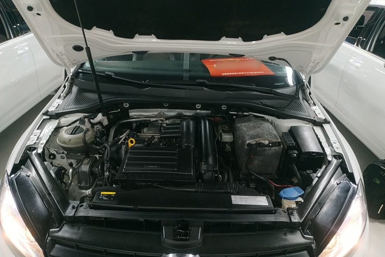 大众 高尔夫 2015款 1.4TSI 自动旗舰型机舱底盘24