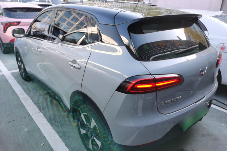 五菱汽车 五菱缤果PLUS 2024款 510km 旗舰版 四座版车身外观4