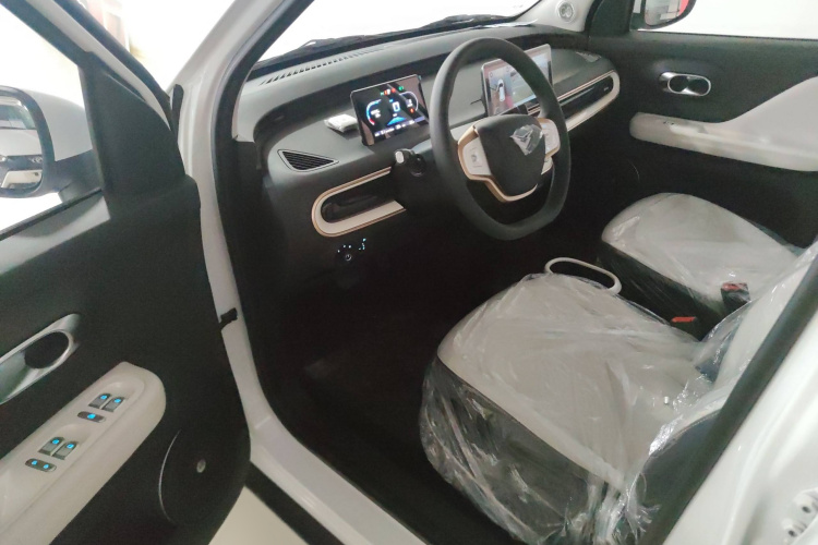 凯翼拾月 2025款 Mate 300km踏浪版中控内饰7001