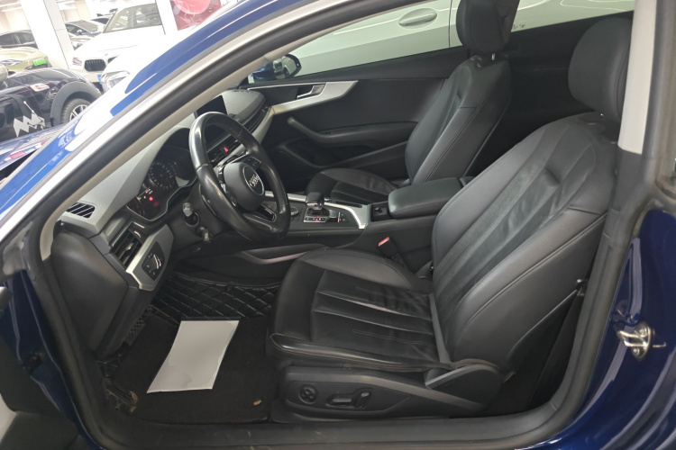 奥迪A5 2017款 Coupe 40 TFSI 时尚型中控内饰19