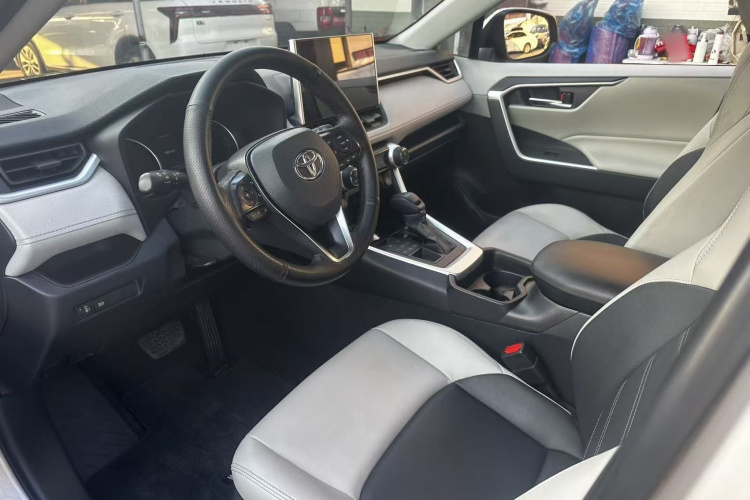 丰田 威兰达 2020款 2.0L CVT四驱豪华版中控内饰7003