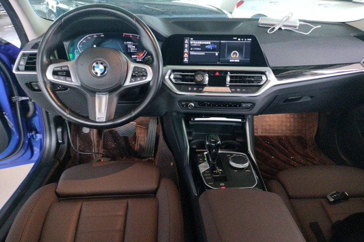 宝马3系 2021款 改款 320Li M运动套装中控内饰7002