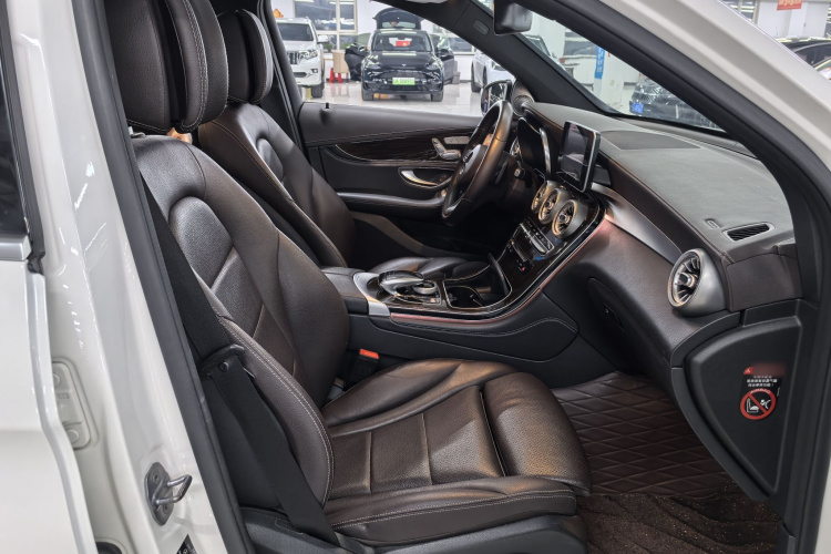奔驰GLC 2019款 GLC 260 L 4MATIC 动感型局部细节41