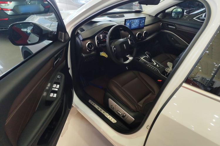 魏牌 VV6 2021款 2.0T 两驱智护+中控内饰7003